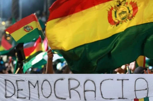 bolivia_banderas_y_democracia