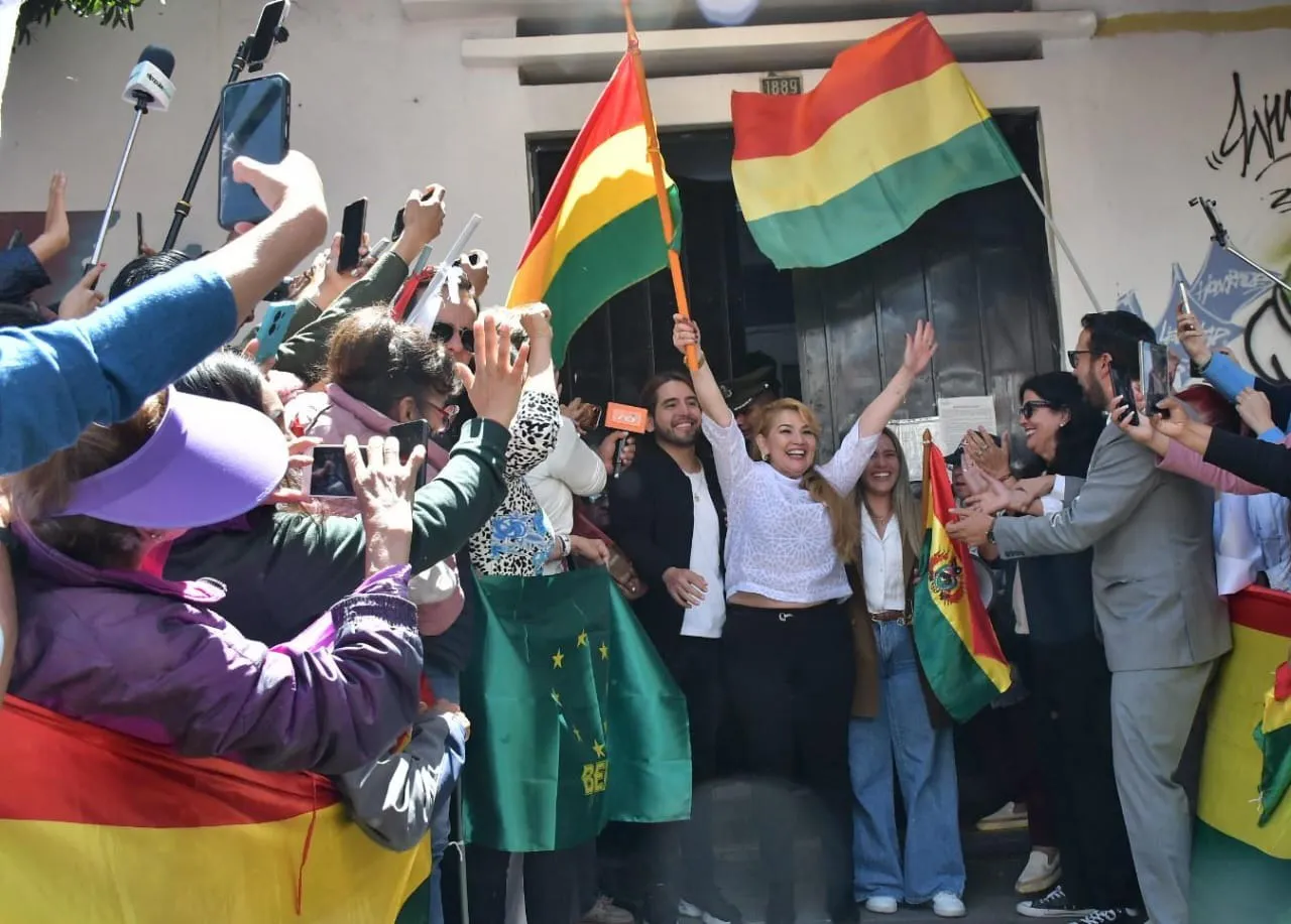 577531542_1186300420350892_73461