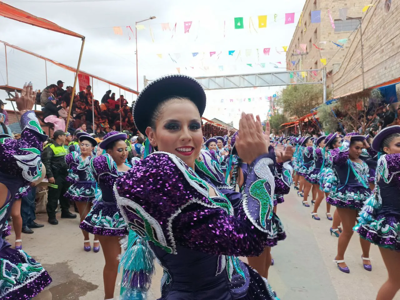 photo_5051327538546191634_y