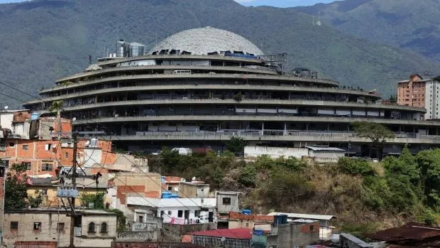 el-helicoide-terrible-carcel-y-c