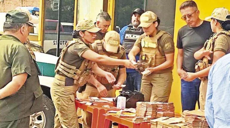 3_p1_policia_boliviana